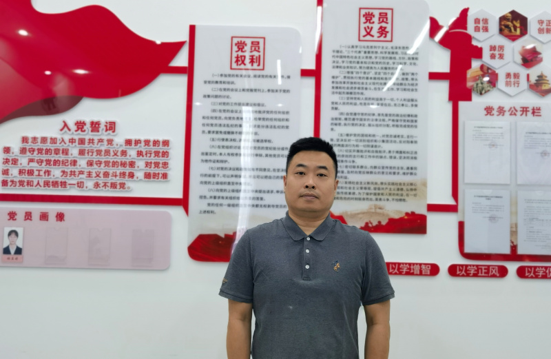 嚴(yán)海波.jpg