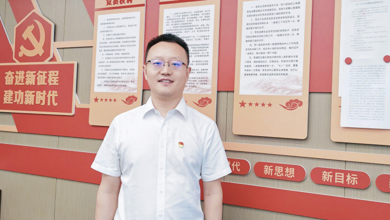 王世鵬照片.jpg